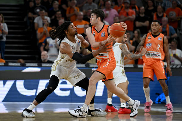 在篮球运动 在篮球运动